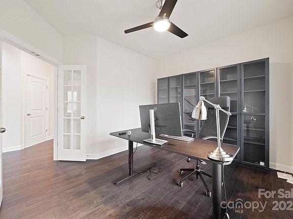 5th image of 16928 Alydar Commons Ln