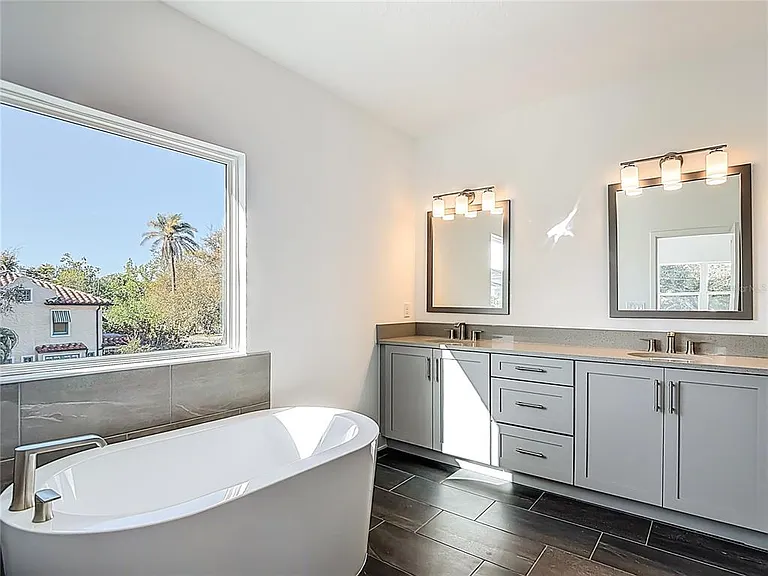 410 S West Shore Blvd — Photo 53
