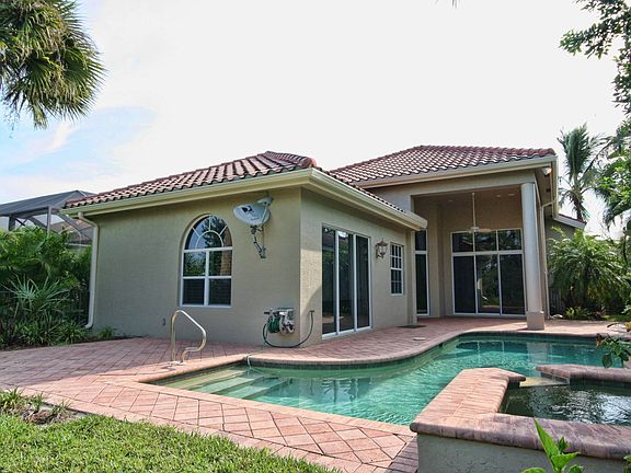 4th image of 22114 Natures Cove Ct