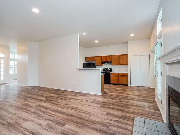 4th image of 3423 Trentshire Dr