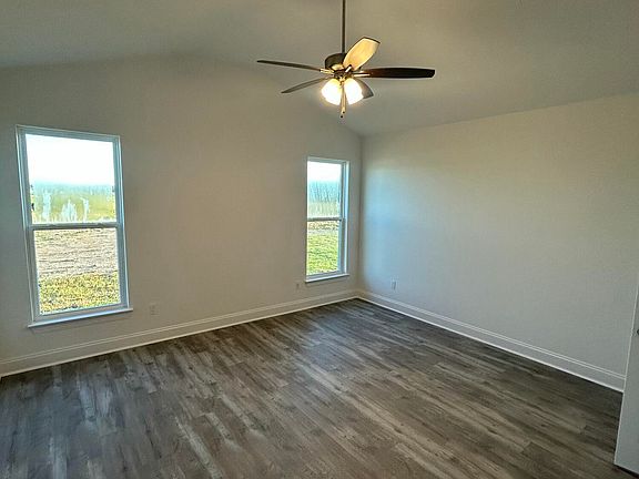 5th image of 102 Long Creek Ln