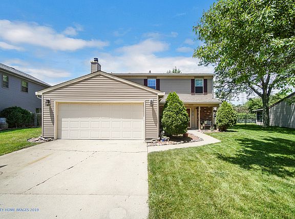2nd image of 20208 S Rosewood Dr