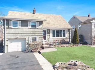 553 Sollas Ct, Lyndhurst, NJ 07071