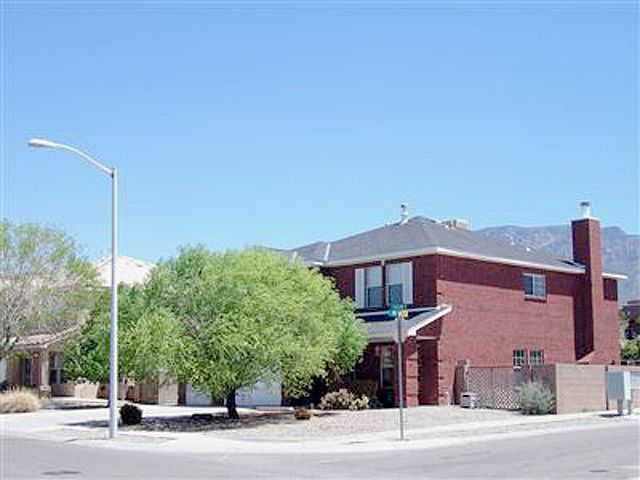 2nd image of 7200 Toulon Dr NE
