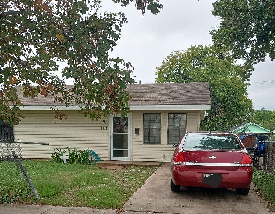 1st image of 2711 S Denley Dr