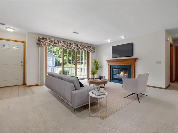 1819 Sumac COURT #A, Grafton, WI 53024