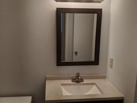 5th image of 6400 Long St APT 4