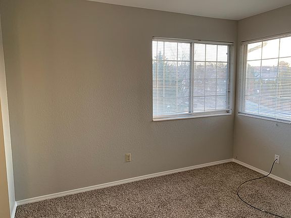 3rd image of 5203 Palo Alto Cir