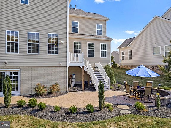 4th image of 130 Ladysmith Dr