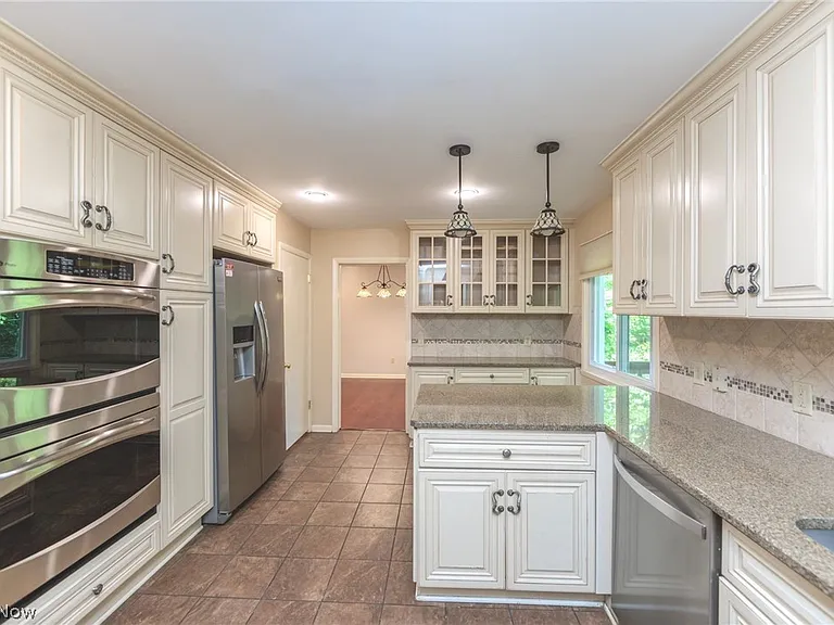 23721 Greenlawn Ave — Photo 9