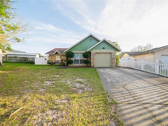2nd image of 719 Spicewood Dr