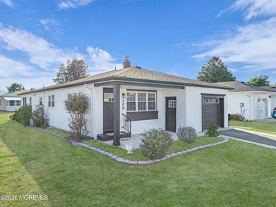 208 Bonaire Drive, Toms River, NJ, 08757