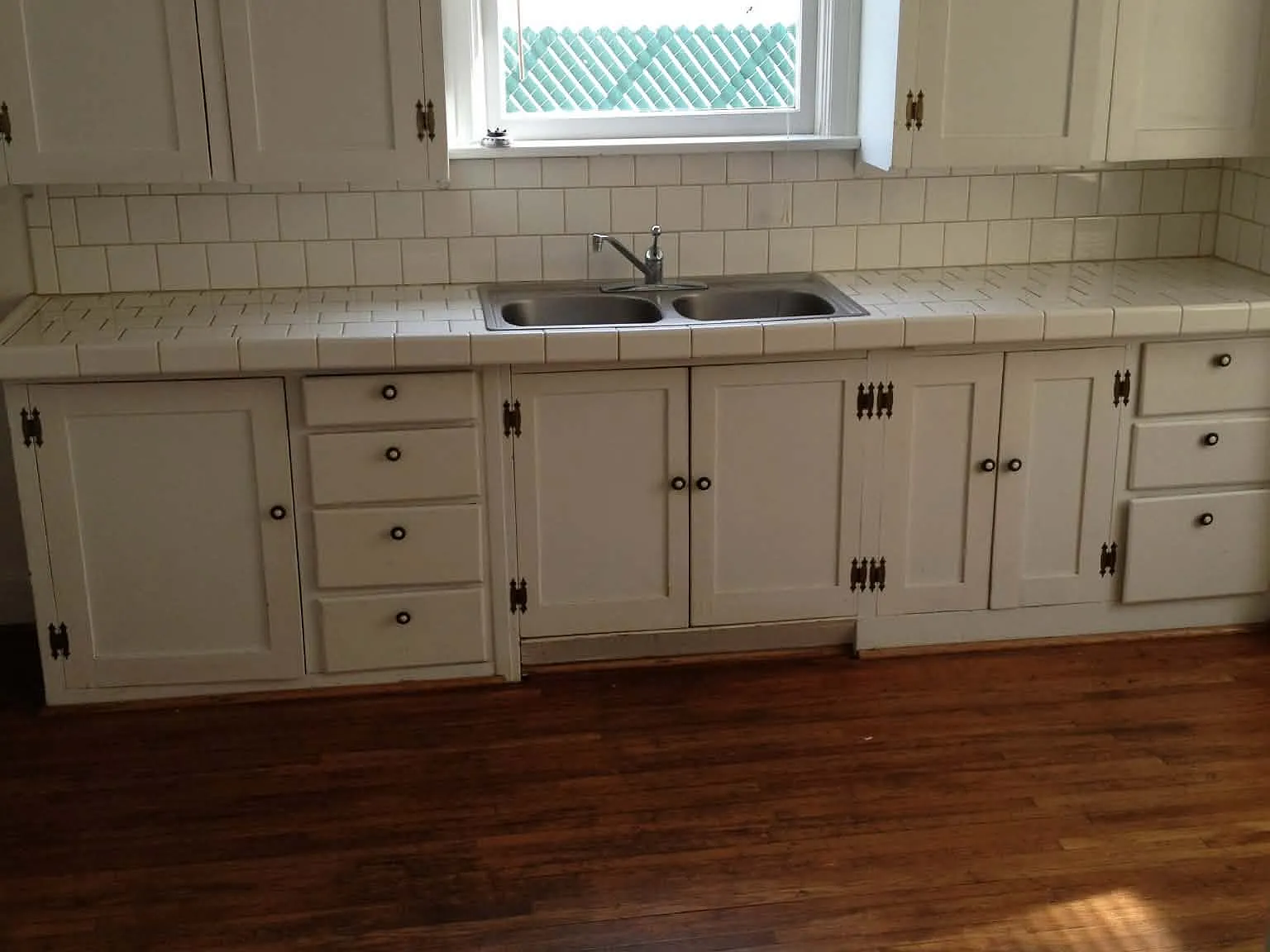 3 bed, $1,900 — Photo 3
