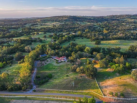 5th image of 2495 Meadow Creek Rd