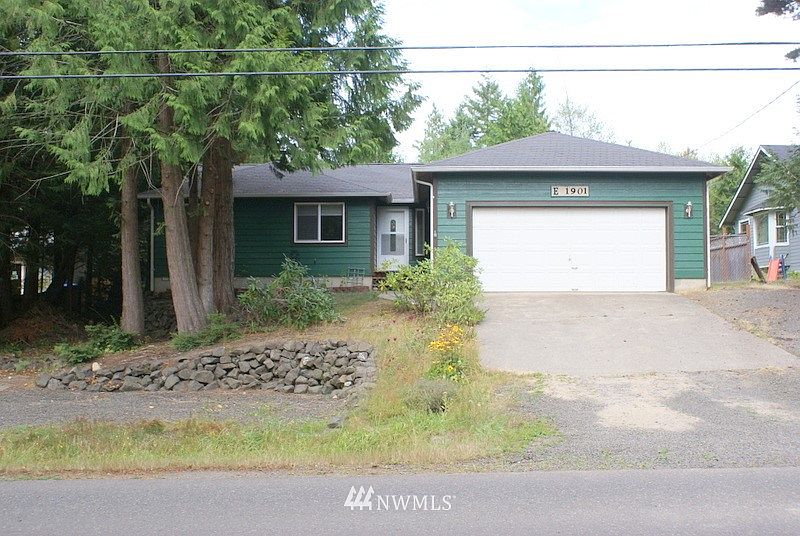 1st image of 1901 E St. Andrews Drive E