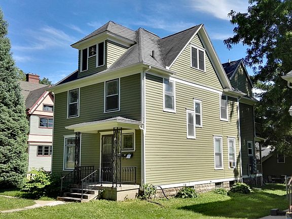 Back of house - garden level entrance 