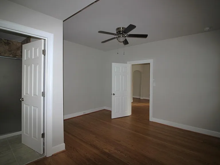 212 N Main St — Photo 14