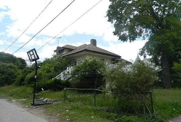 2nd image of 6 Olive St