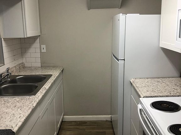 5th image of 553 McIntosh Ave #553