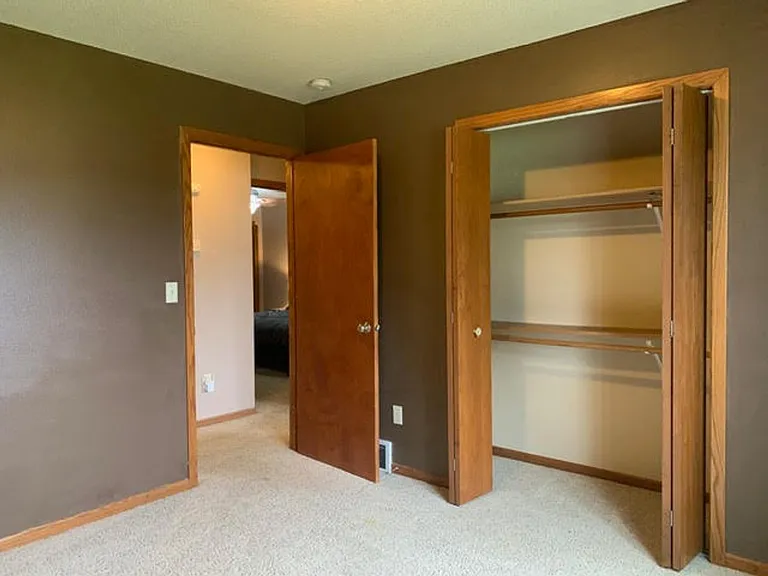 2909 W Frank St — Photo 5