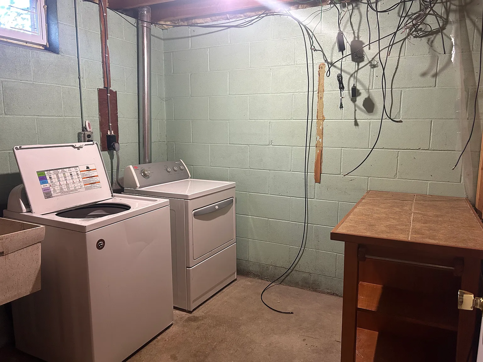 3 bed, 1600 sqft, $2,000 — Photo 2