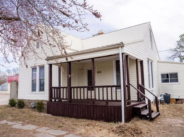 112 S 25th St, Parsons, KS 67357