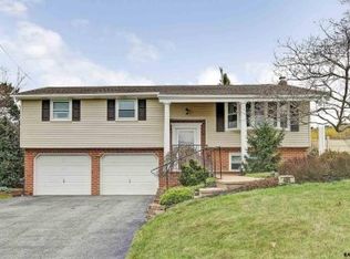 409 Frederick Dr, Dallastown, PA 17313