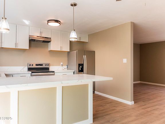 5th image of 3245 Elaine Way