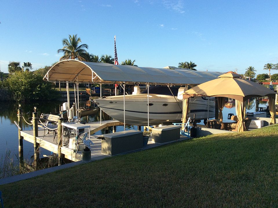 Dock