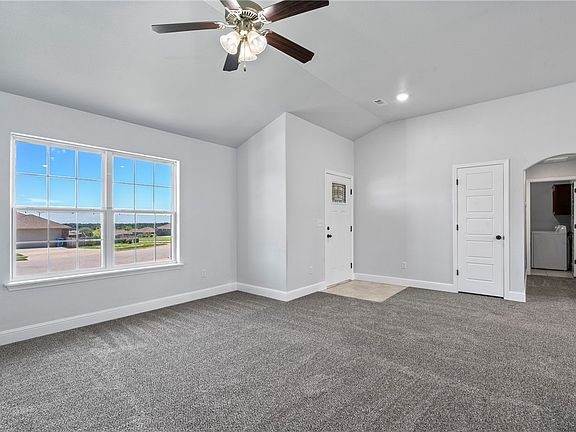 2nd image of 2200 Augusta Cir