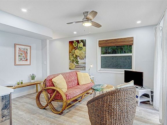 5th image of 1209 E Melbourne Ave #101