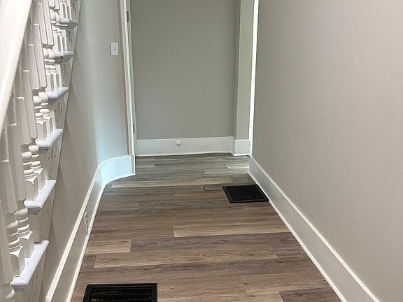 3rd image of 150 Front St SW