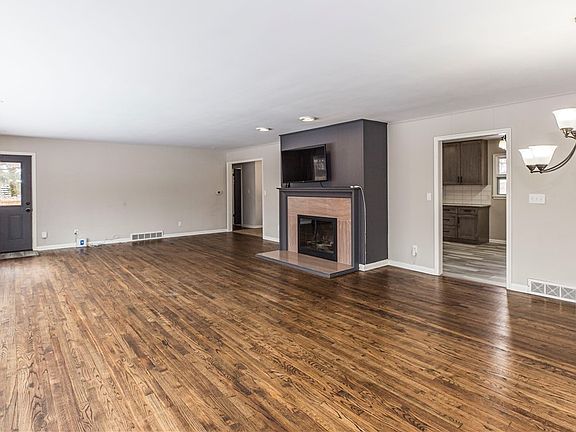 5th image of 425 McPherson Ave