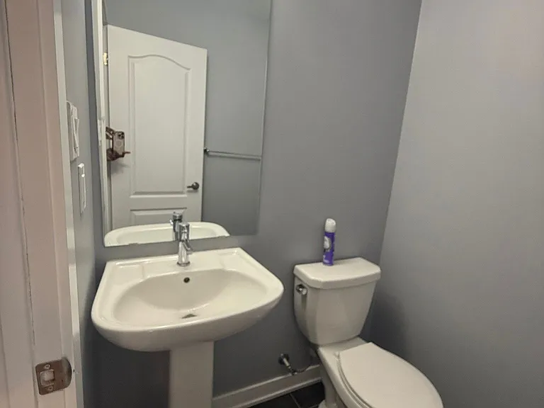 117 Keelson St N — Photo 25
