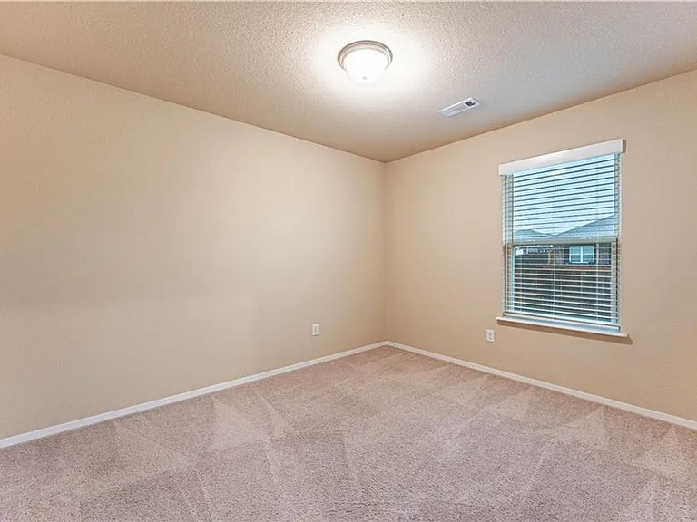 6702 SW Pilgrim Rd — Photo 15