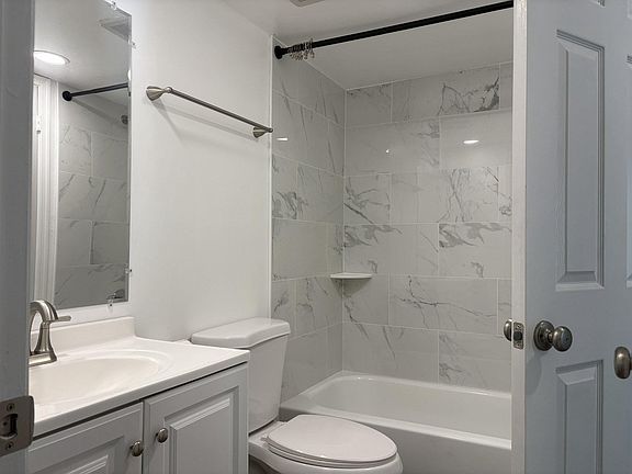 4th image of 9574 Jayhawk Ter APT 103