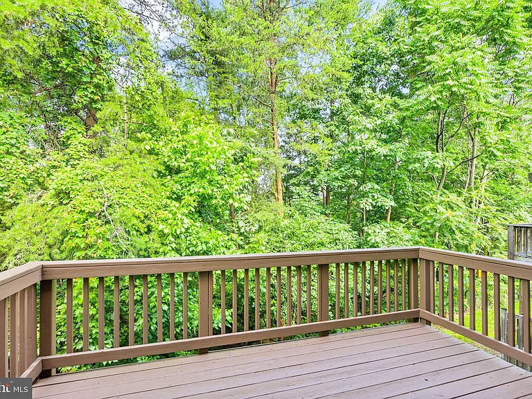 10032 Moxleys Ford Ln — Photo 14