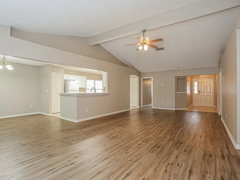10946 Lauren Oak Ln S — Photo 4