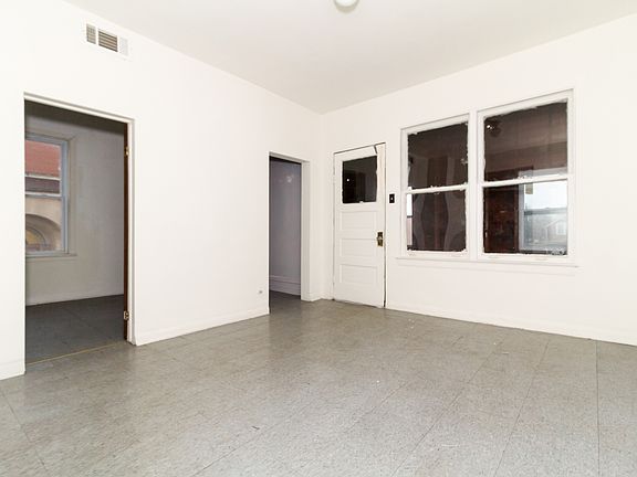 5th image of 166 E Kensington Ave