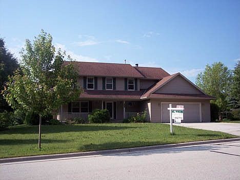 1st image of 411 Beech Dr