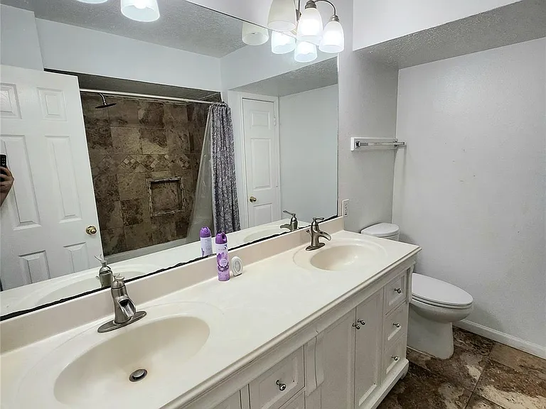 14335 Berrington Dr — Photo 27