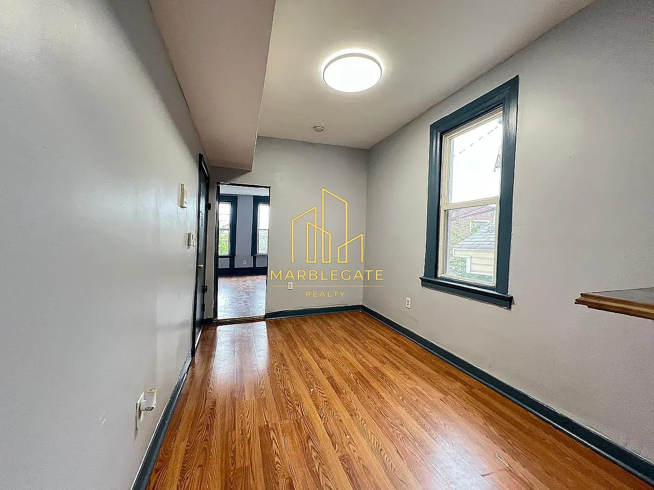 2 bed, 850 sqft, $1,800 — Photo 4