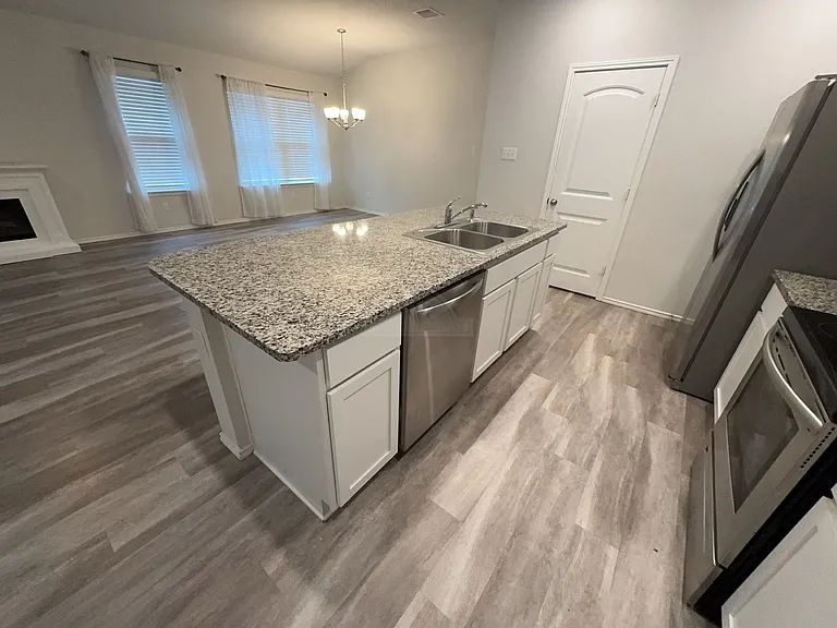 104 Green Jay Dr — Photo 16