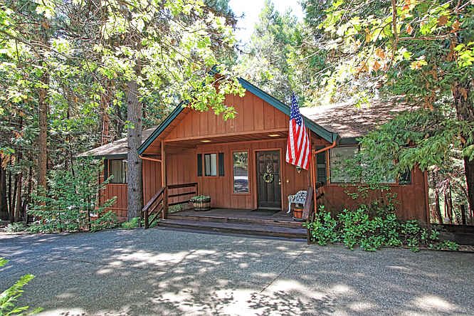 1st image of 4420 Park Woods Dr