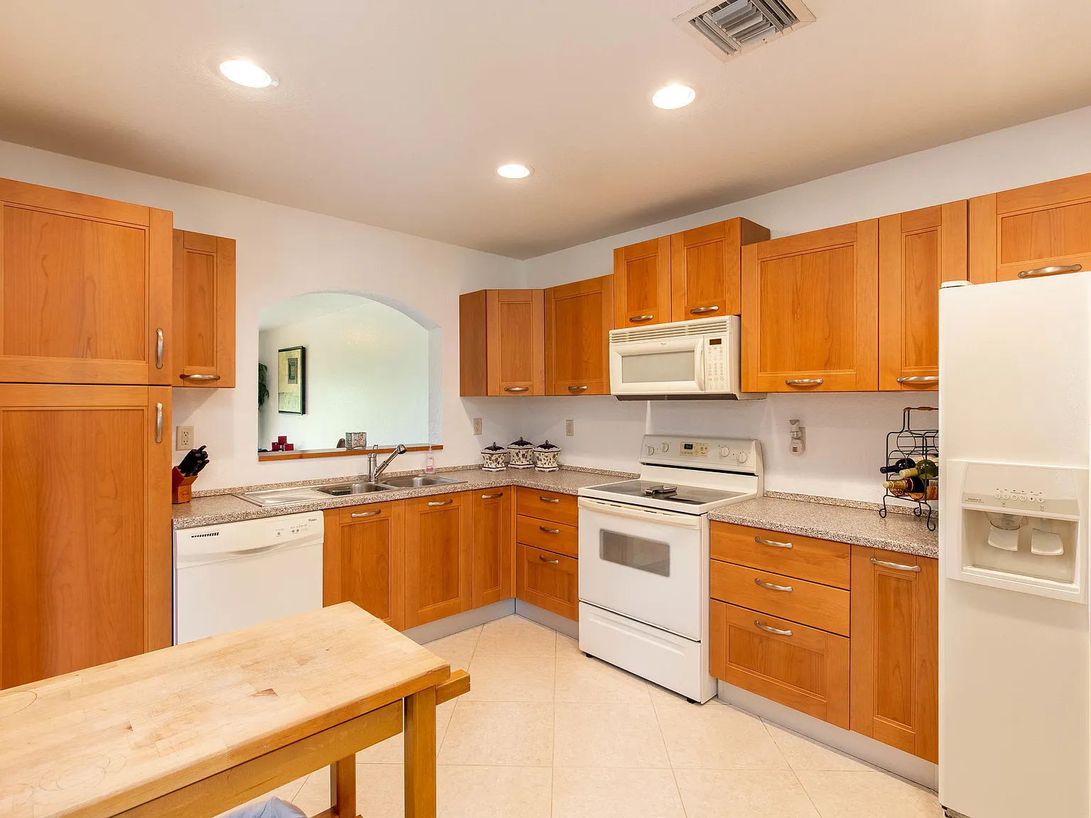 3 bed, 2.5 bath, 1779 sqft, $5,000 — Photo 4