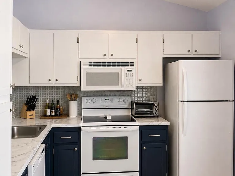 5734 Northpointe Ln — Photo 6