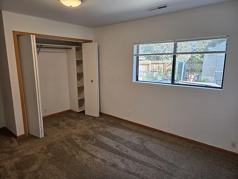 21388 Kristin Ct — Photo 6