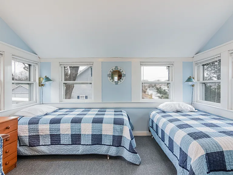 122 Taylor Ave — Photo 20
