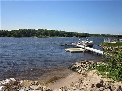 3rd image of 493 Lakeshore Blvd