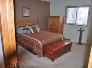 1216 Fairfield Pl, Onalaska, WI 54650